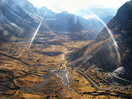 pohled do údolí smrem k Yungas