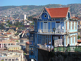 Calfulafquen Bar Restaurant v kopci nad mstem